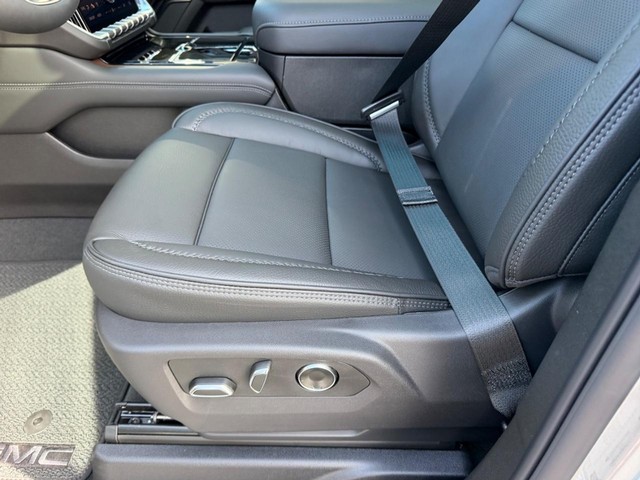 2026 GMC Yukon XL Denali - Photo 24