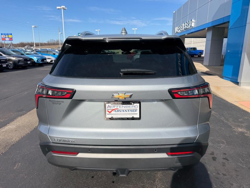 Chevrolet Equinox Vehicle Full-screen Gallery Image 06