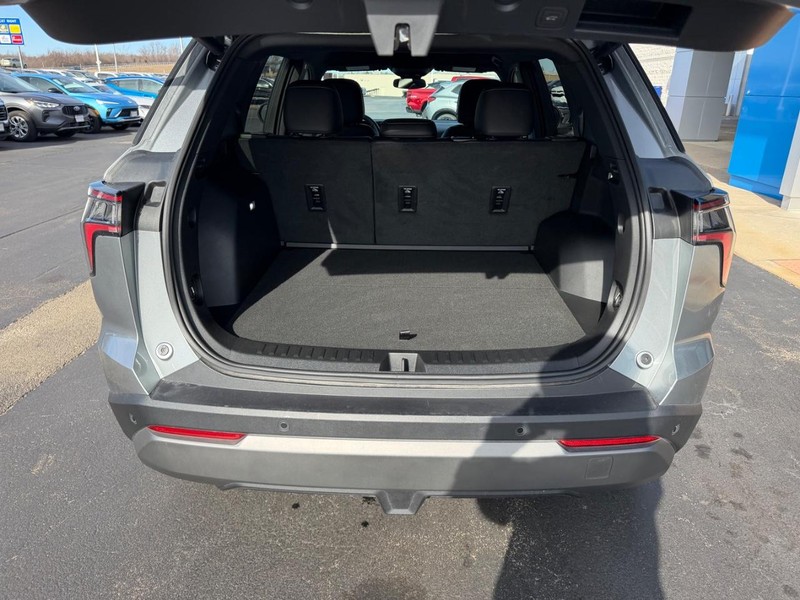 Chevrolet Equinox Vehicle Full-screen Gallery Image 07