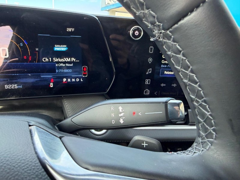 Chevrolet Equinox Vehicle Full-screen Gallery Image 15