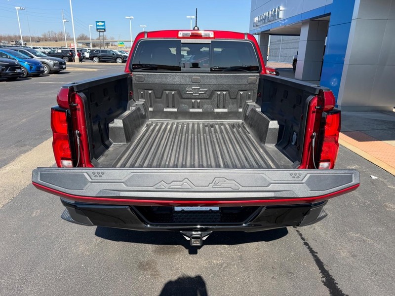 Chevrolet Colorado Vehicle Full-screen Gallery Image 07