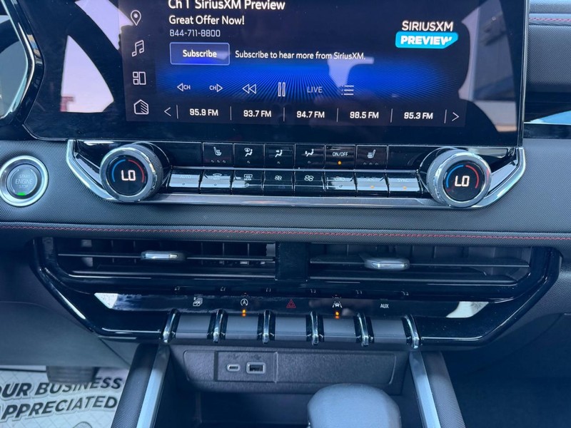 Chevrolet Colorado Vehicle Full-screen Gallery Image 15