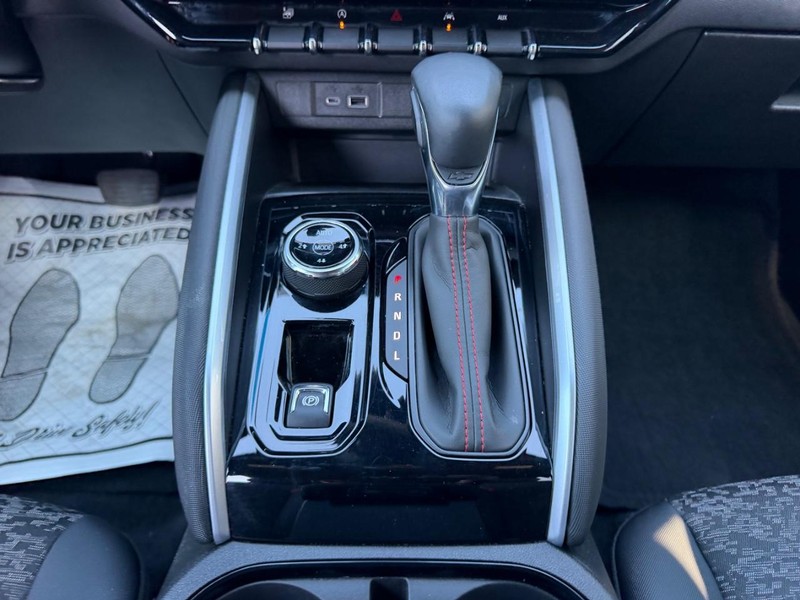 Chevrolet Colorado Vehicle Full-screen Gallery Image 16