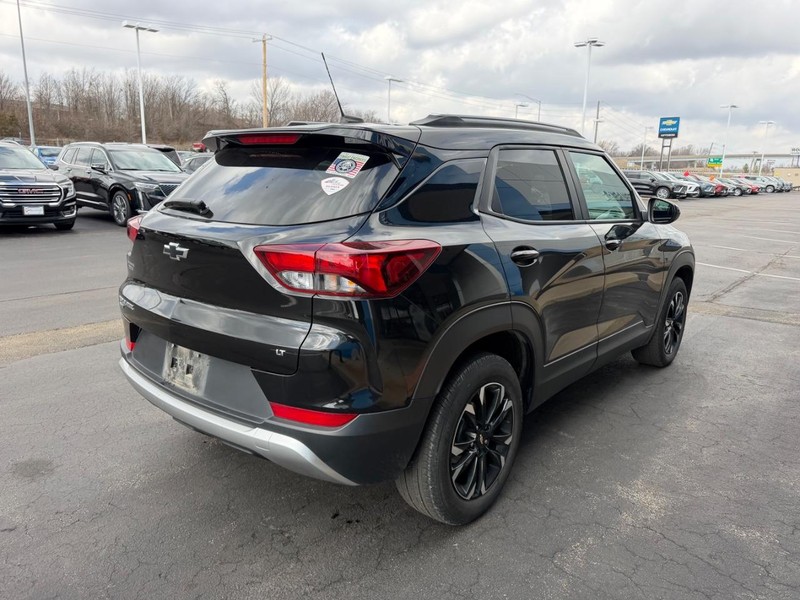 Chevrolet TrailBlazer Vehicle Full-screen Gallery Image 05