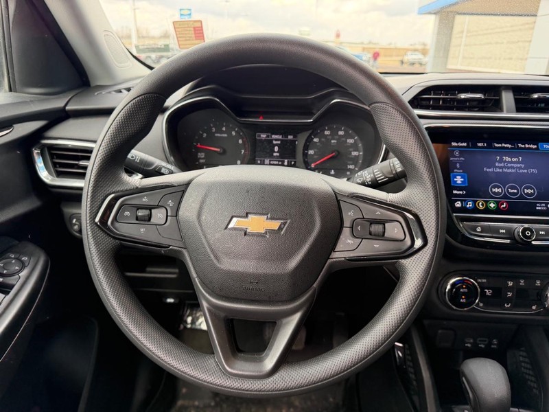 Chevrolet TrailBlazer Vehicle Full-screen Gallery Image 11