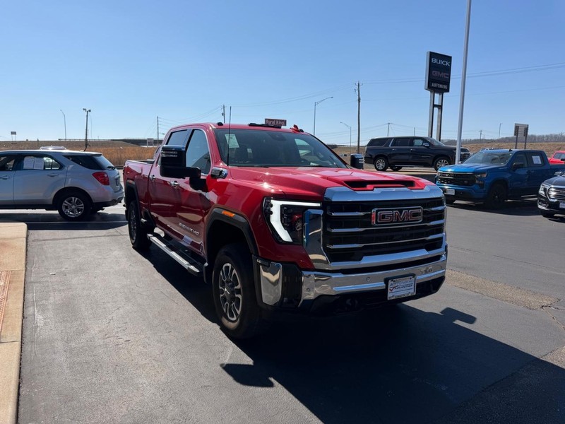 GMC Sierra 2500HD Vehicle Full-screen Gallery Image 04