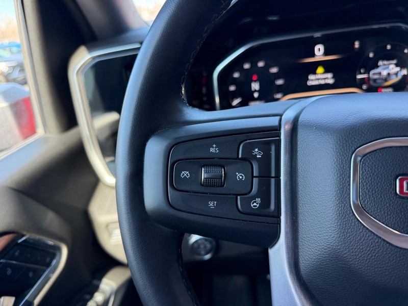 GMC Sierra 2500HD Vehicle Full-screen Gallery Image 12