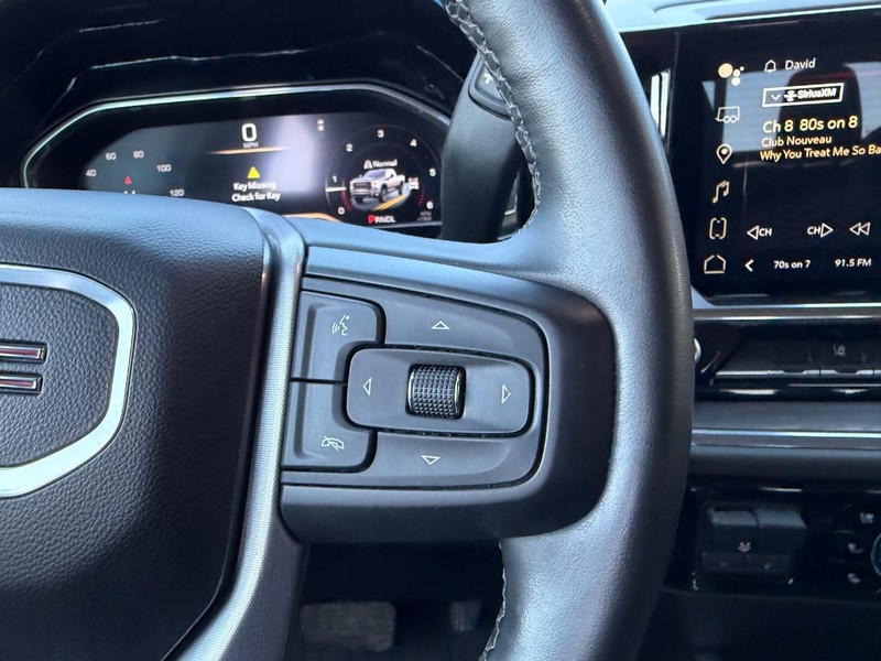 GMC Sierra 2500HD Vehicle Full-screen Gallery Image 13