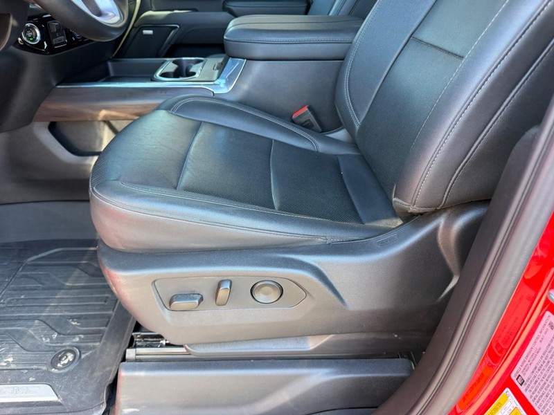 GMC Sierra 2500HD Vehicle Full-screen Gallery Image 19