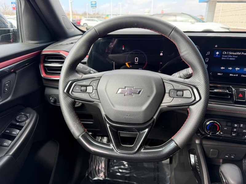 Chevrolet TrailBlazer Vehicle Full-screen Gallery Image 11