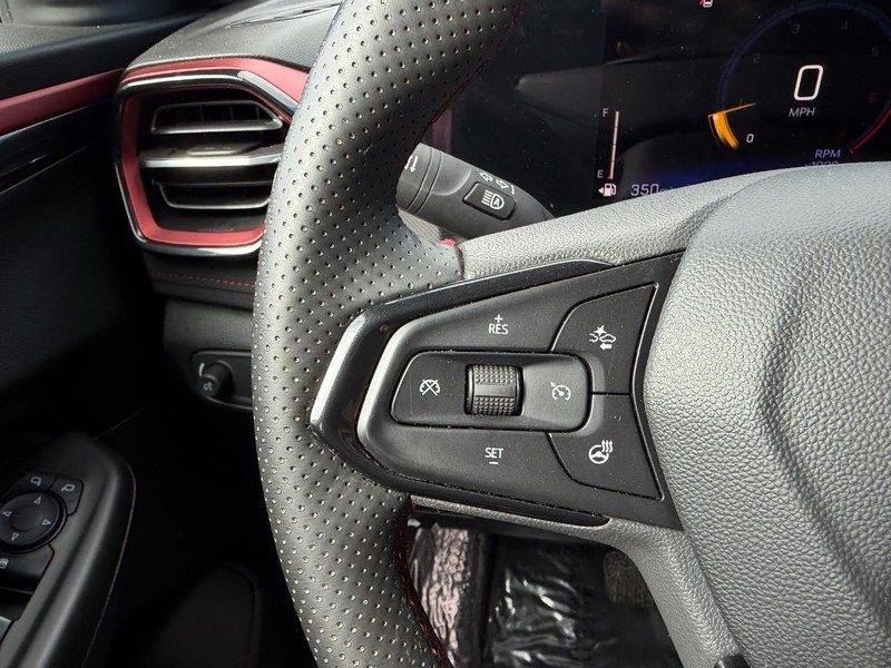 Chevrolet TrailBlazer Vehicle Full-screen Gallery Image 12