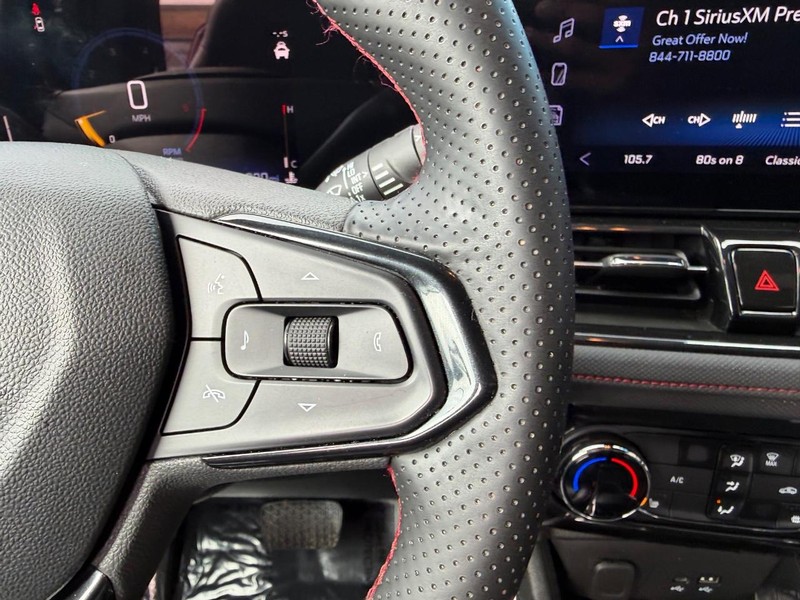 Chevrolet TrailBlazer Vehicle Full-screen Gallery Image 13