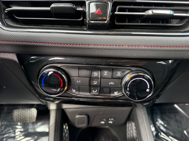 Chevrolet TrailBlazer Vehicle Full-screen Gallery Image 15