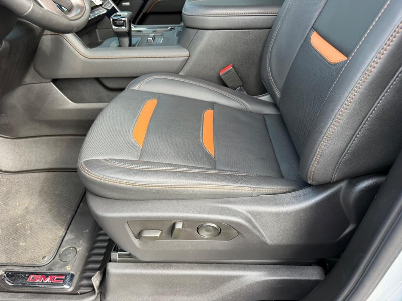 GMC Sierra 1500 Vehicle Full-screen Gallery Image 20