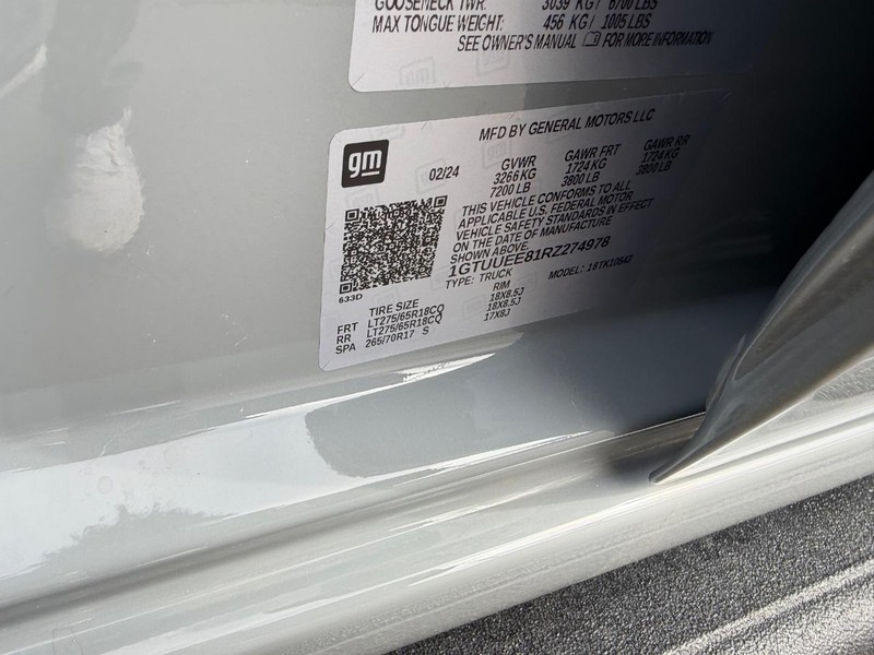 GMC Sierra 1500 Vehicle Full-screen Gallery Image 23