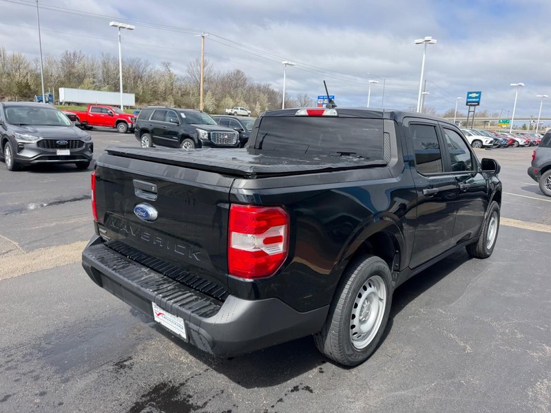 Ford Maverick Vehicle Full-screen Gallery Image 05