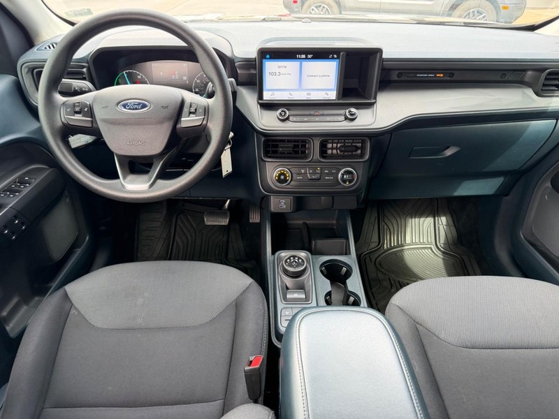 Ford Maverick Vehicle Full-screen Gallery Image 10