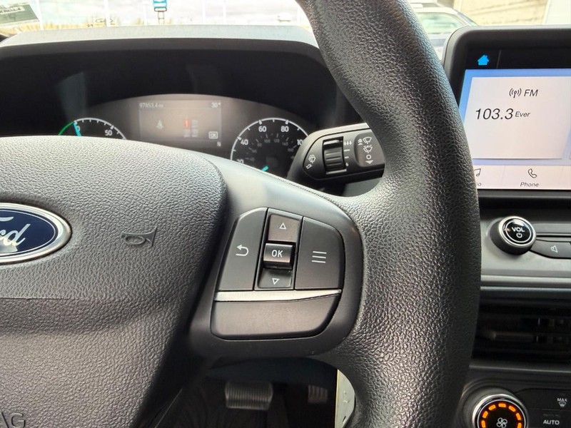 Ford Maverick Vehicle Full-screen Gallery Image 13