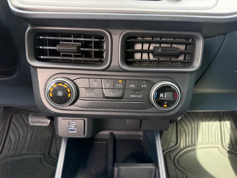 Ford Maverick Vehicle Full-screen Gallery Image 15