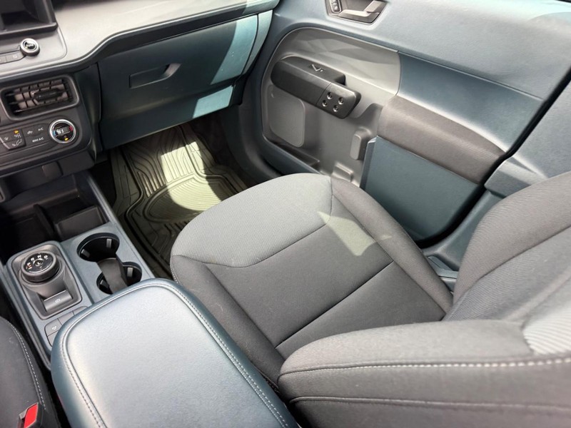 Ford Maverick Vehicle Full-screen Gallery Image 17