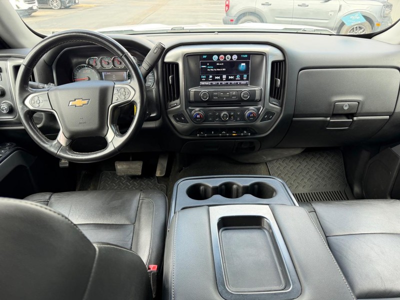Chevrolet Silverado 1500 Vehicle Full-screen Gallery Image 10