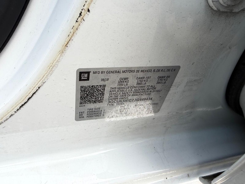 Chevrolet Silverado 1500 Vehicle Full-screen Gallery Image 20