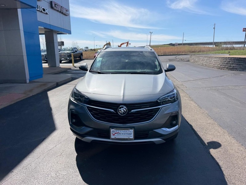 Buick Encore GX Vehicle Full-screen Gallery Image 03