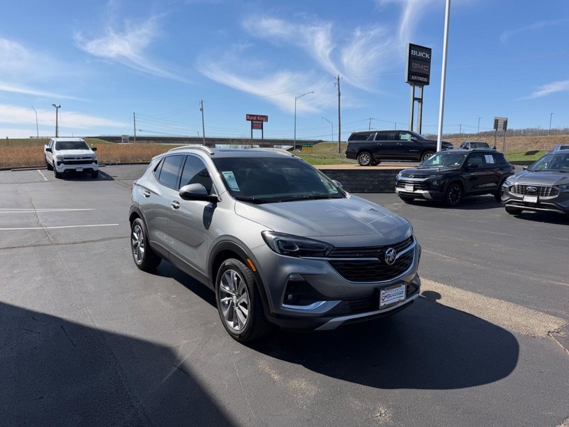 Buick Encore GX Vehicle Full-screen Gallery Image 04