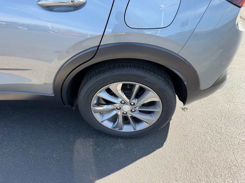 Buick Encore GX Vehicle Full-screen Gallery Image 09