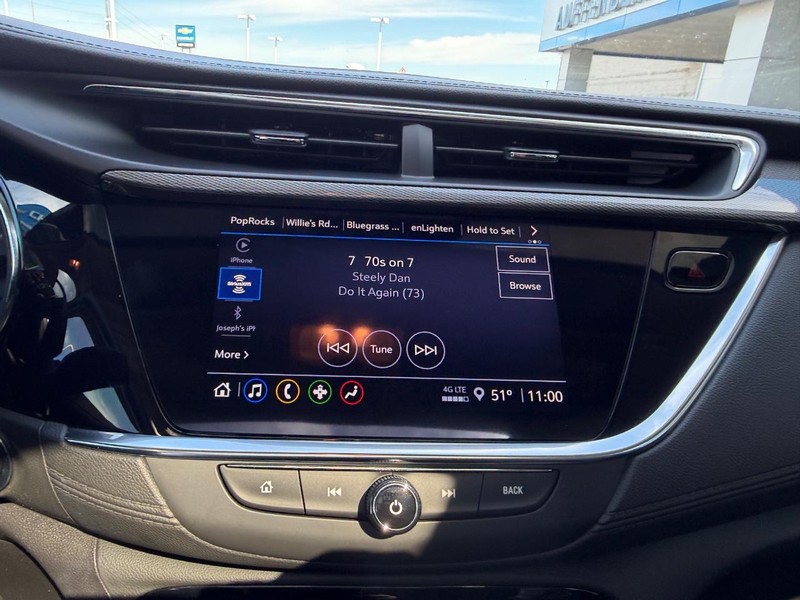 Buick Encore GX Vehicle Full-screen Gallery Image 16