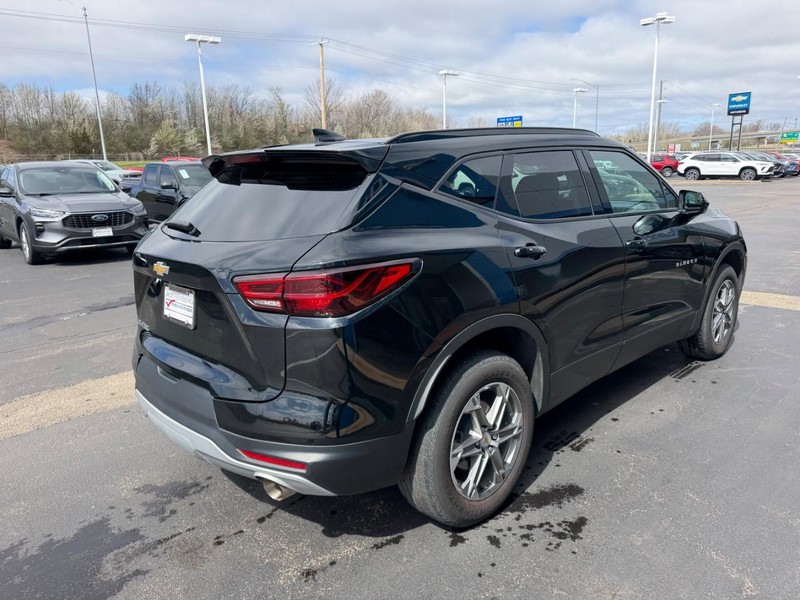 Chevrolet Blazer Vehicle Full-screen Gallery Image 05