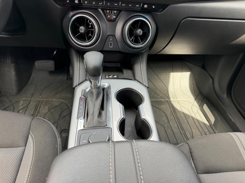 Chevrolet Blazer Vehicle Full-screen Gallery Image 17