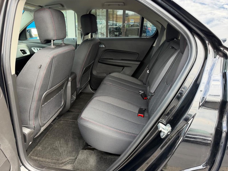 Chevrolet Equinox Vehicle Full-screen Gallery Image 09