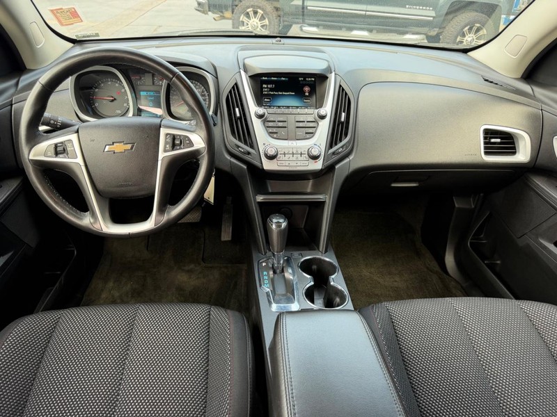 Chevrolet Equinox Vehicle Full-screen Gallery Image 10