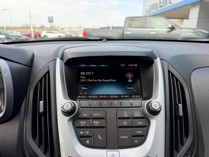 Chevrolet Equinox Vehicle Full-screen Gallery Image 14