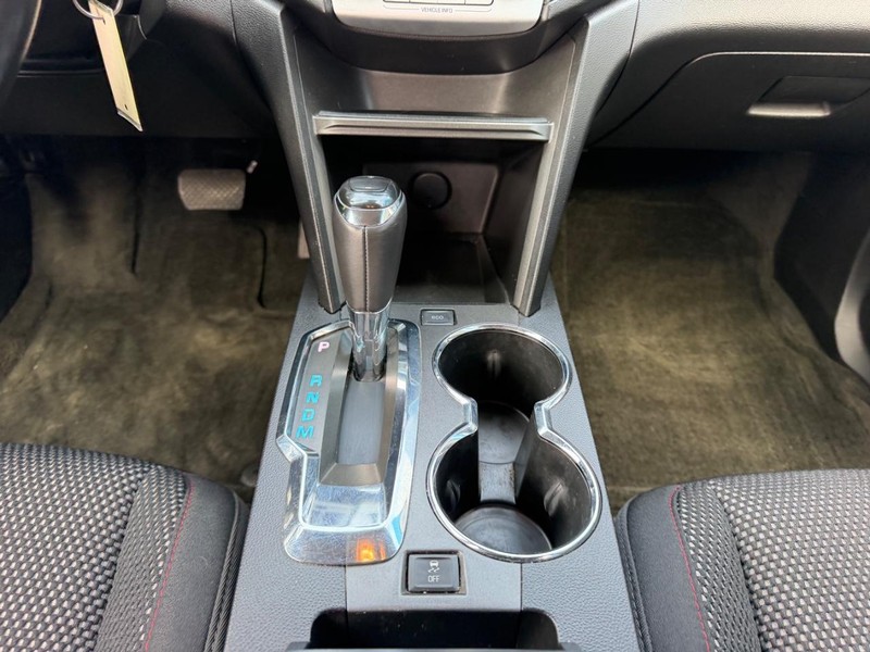 Chevrolet Equinox Vehicle Full-screen Gallery Image 16