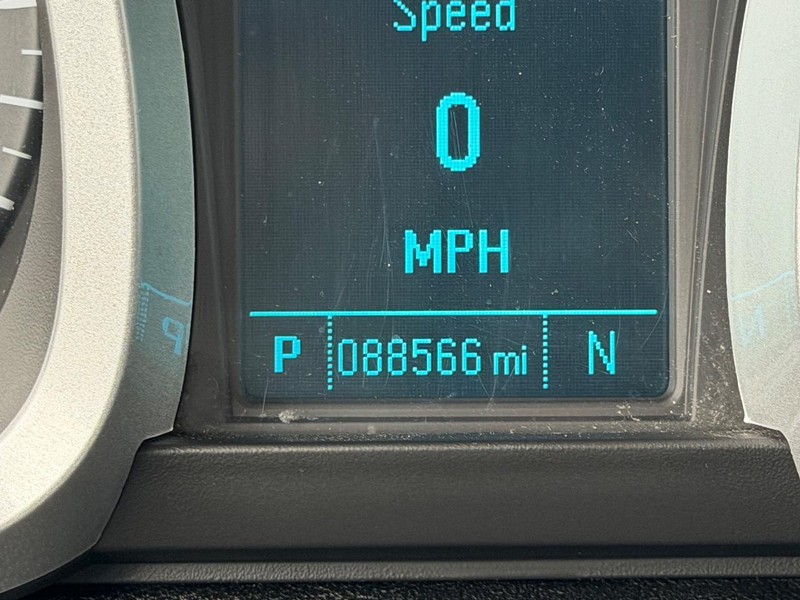 Chevrolet Equinox Vehicle Full-screen Gallery Image 20