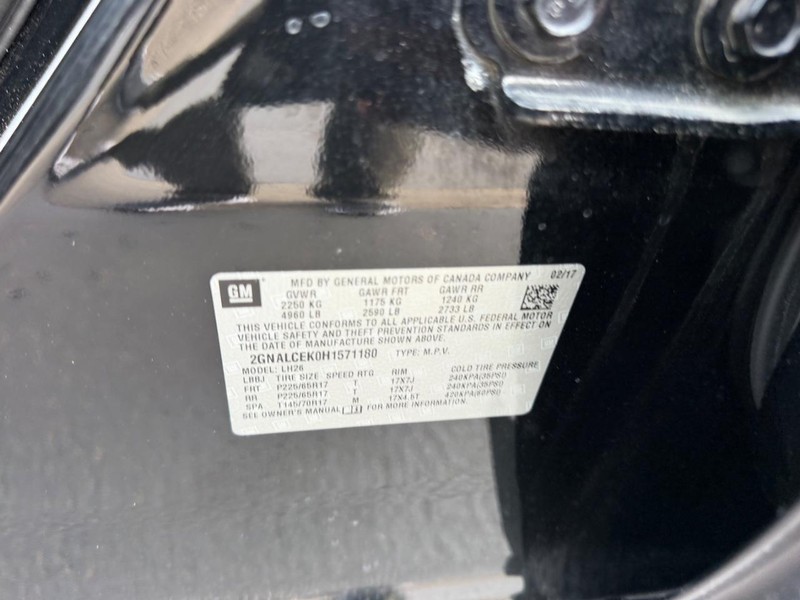 Chevrolet Equinox Vehicle Full-screen Gallery Image 22