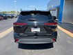 2021 Toyota Highlander XLE thumbnail image 06