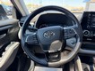 2021 Toyota Highlander XLE thumbnail image 15