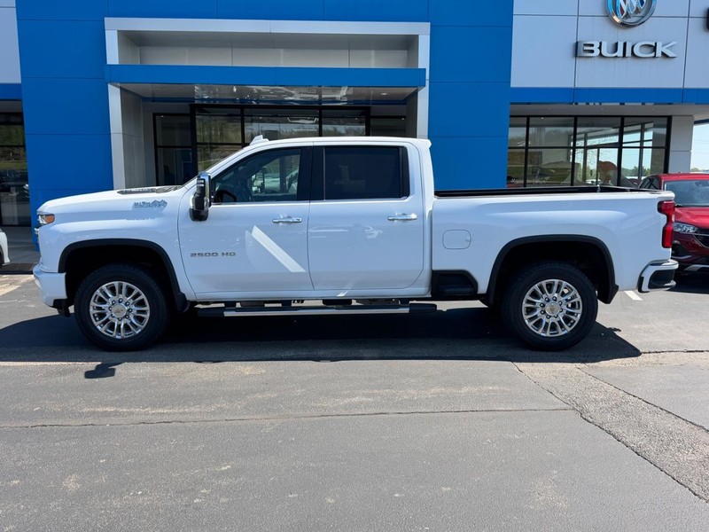 Chevrolet Silverado 2500HD Vehicle Full-screen Gallery Image 01