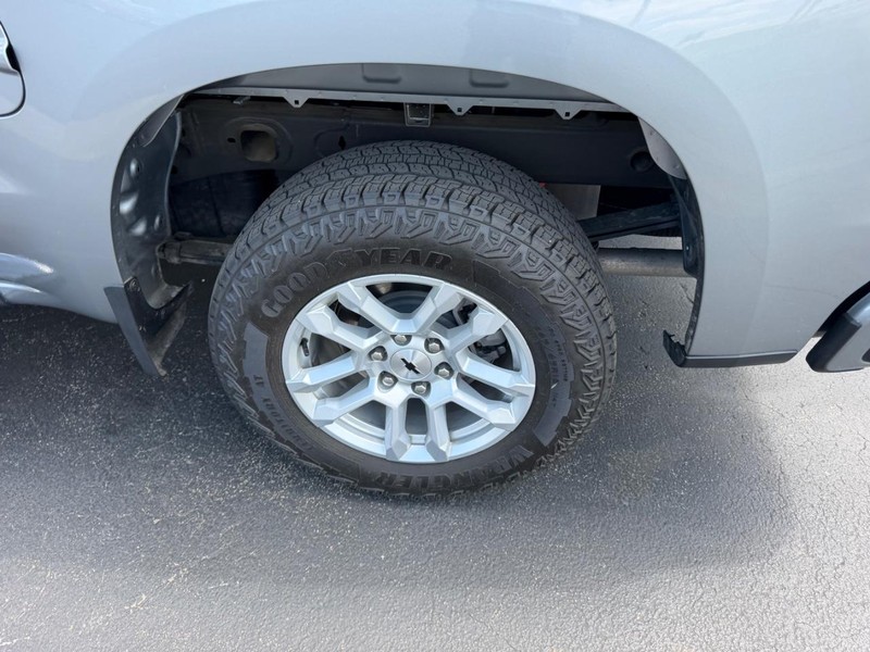 Chevrolet Silverado 1500 Vehicle Full-screen Gallery Image 08