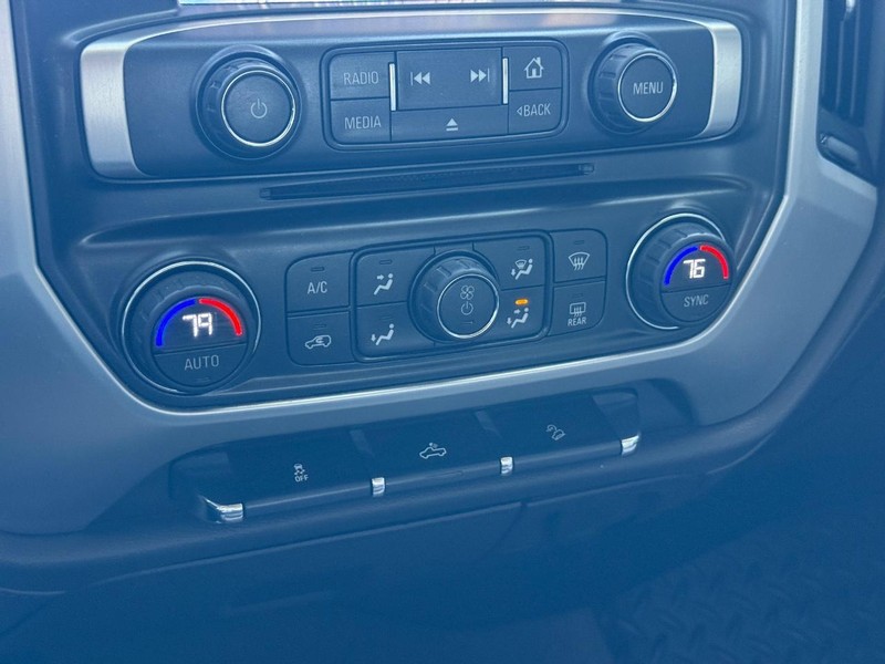 GMC Sierra 2500HD Vehicle Full-screen Gallery Image 17
