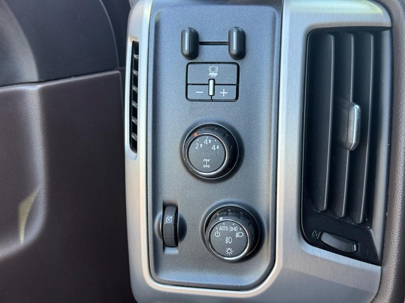 GMC Sierra 2500HD Vehicle Full-screen Gallery Image 20