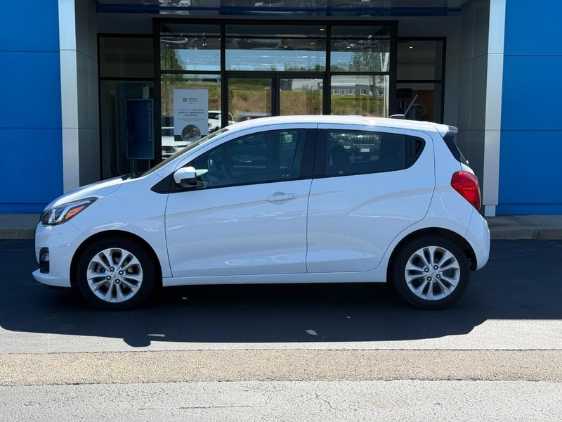 Chevrolet Spark Vehicle Full-screen Gallery Image 01