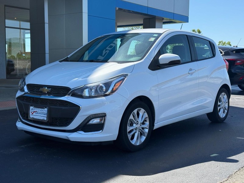 Chevrolet Spark Vehicle Full-screen Gallery Image 02