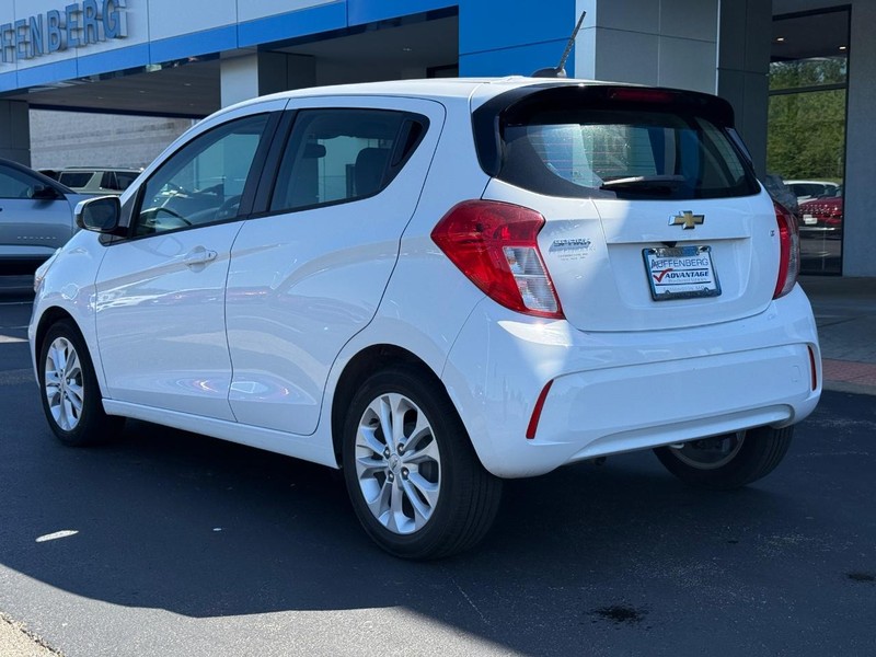 Chevrolet Spark Vehicle Full-screen Gallery Image 03