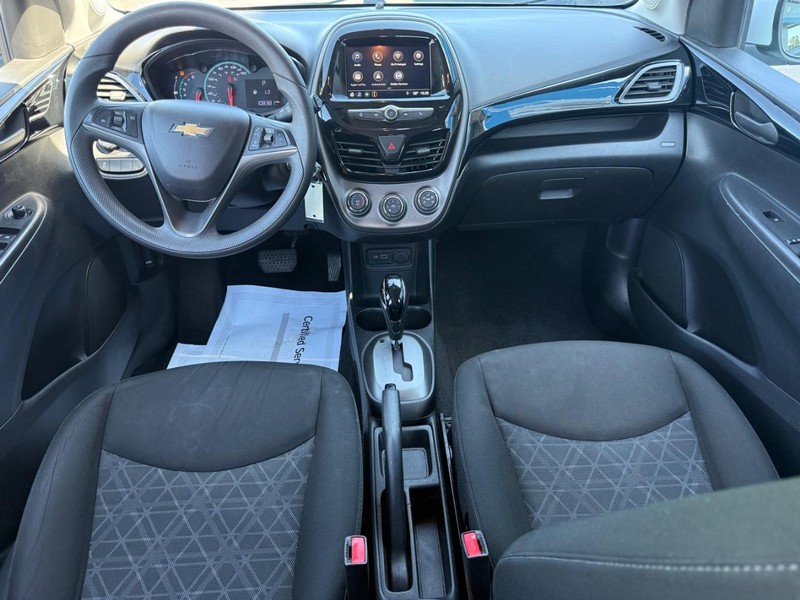 Chevrolet Spark Vehicle Full-screen Gallery Image 11