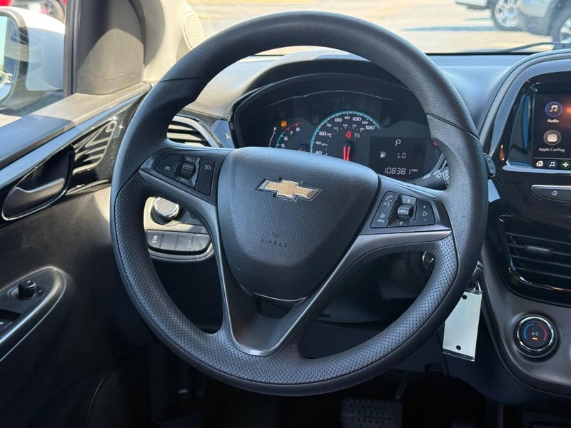 Chevrolet Spark Vehicle Full-screen Gallery Image 12