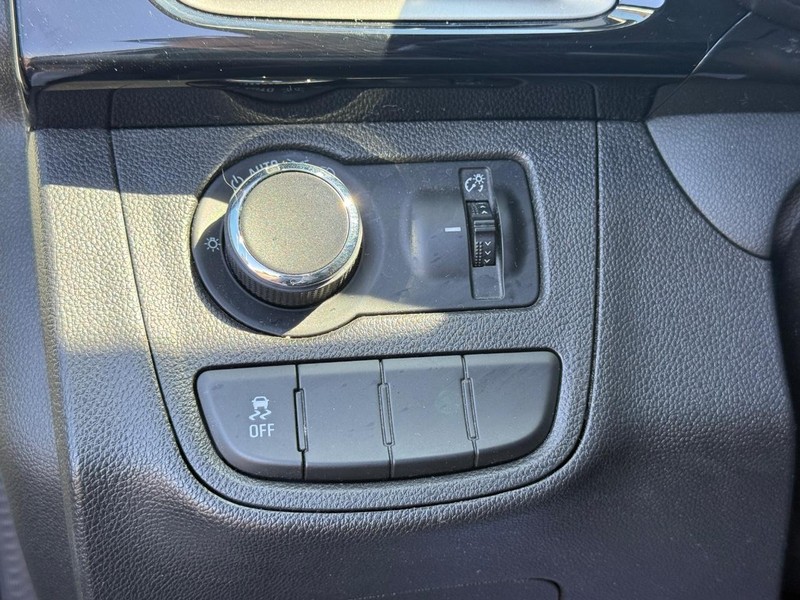Chevrolet Spark Vehicle Full-screen Gallery Image 21